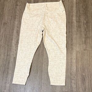 Fabletics Define High-Waisted 7/8 in soft white mini nueue camo Leggings